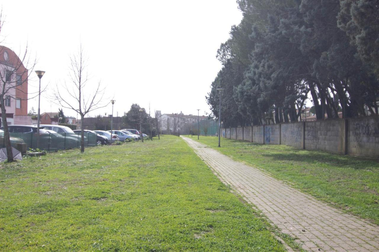 1Km Dalla Torre Appart. Con Balcone E Posto Auto Пиза Экстерьер фото